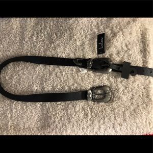 Double buckle waist belt